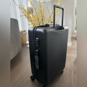 New 🧳🌎🛩️ CALPAK 26” Hardside Spinner Luggage
